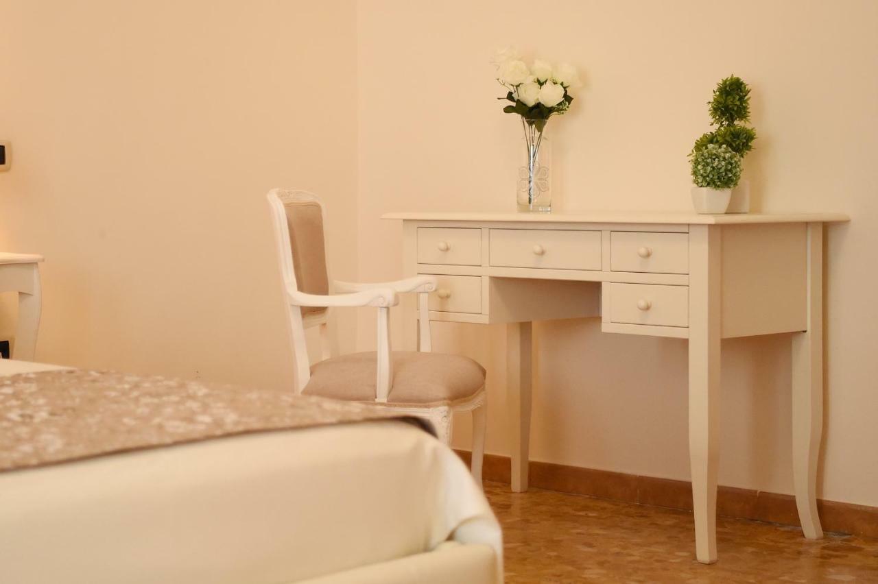 B&B Bonnes Suites Napoli Exterior foto